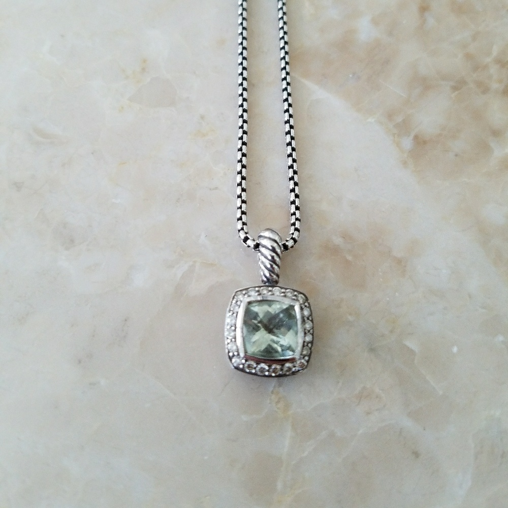 ❤SALE❤DY Petit Albion pendant, diamonds on chain